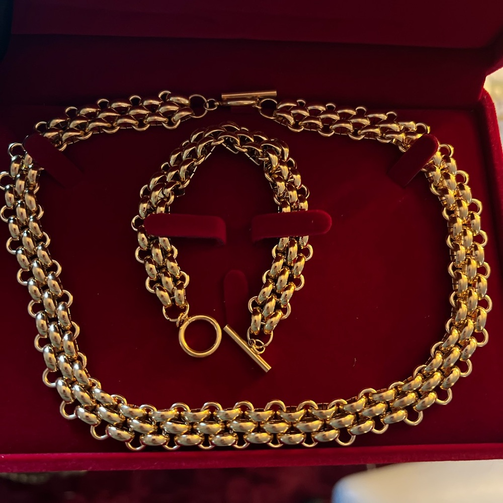 2 pieces Luxe set 18k Gold stainless steel